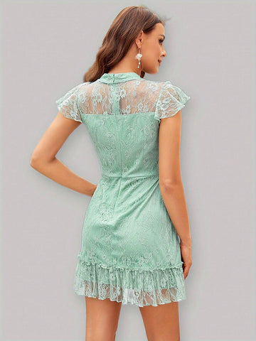 Round Neck Short Sleeve Lace Spliced Ruffle Hem Short Dress With Elastic Waistband