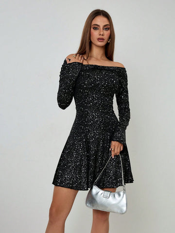 Roylia One-Shoulder Long Sleeve Elegant Silver Foil Mini Dress, Simple & Chic Design For Women