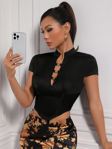 Solid Notch Neck Asymmetrical Hem Crop Blouse