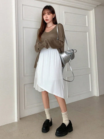 Solid Pleated Asymmetrical Hem Skirt