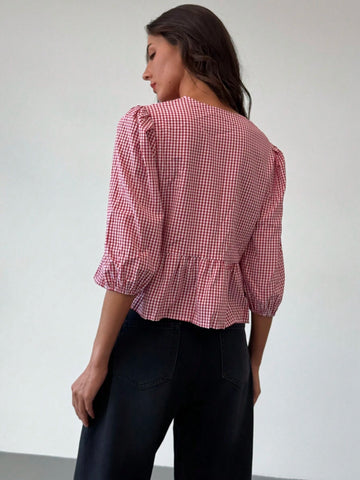 Aloruh Minimalist Business Crew Neck Cinched Cinched Waist 3/4 Sleeve Fitted Plaid Women Shirt