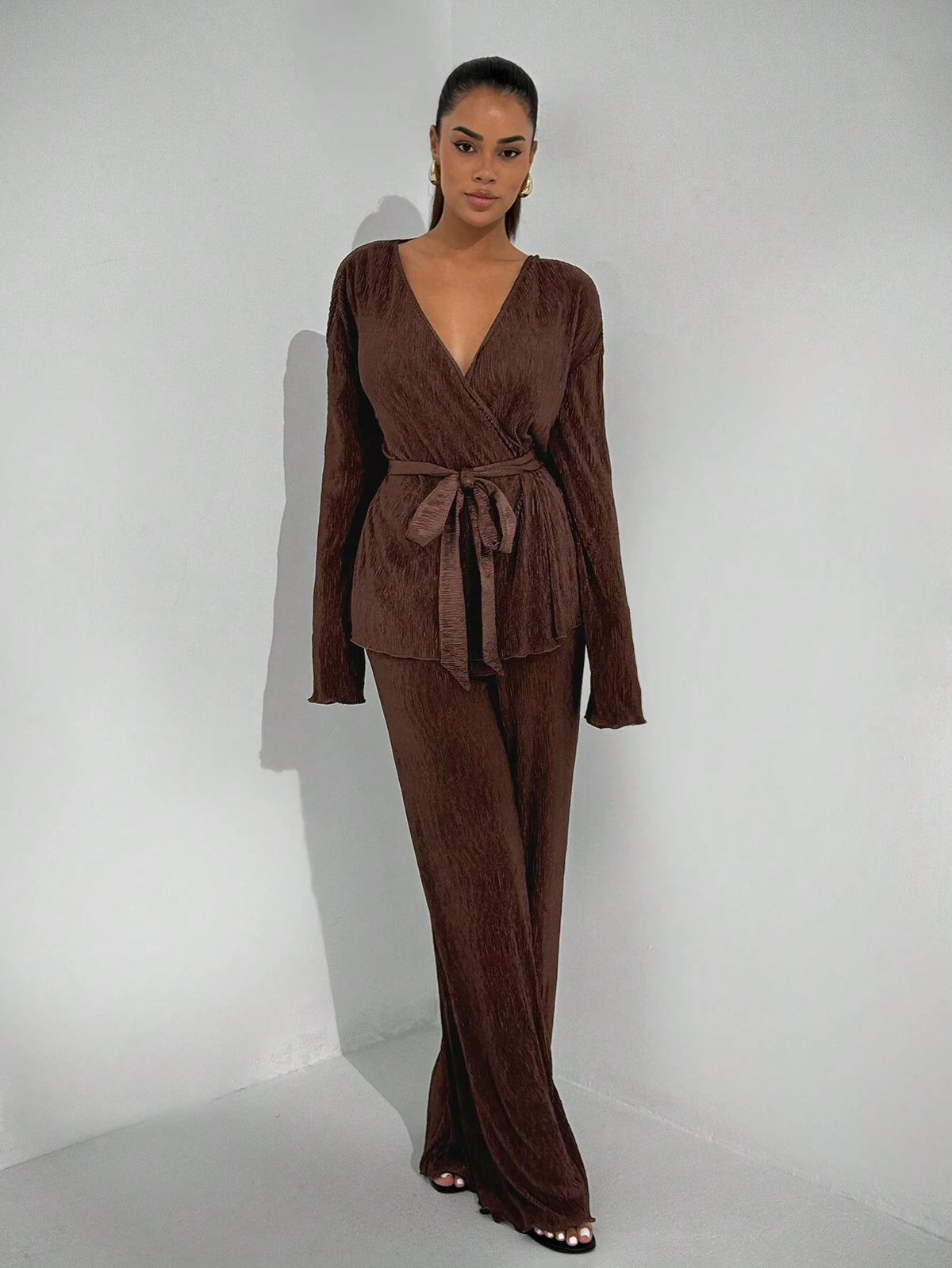 Fall Outfits For Casual Dates, Occasions And Parties - Elegant Women's Going Out Ensembles Including Long Sleeve Fitted Tops, Wrap-Style Pants