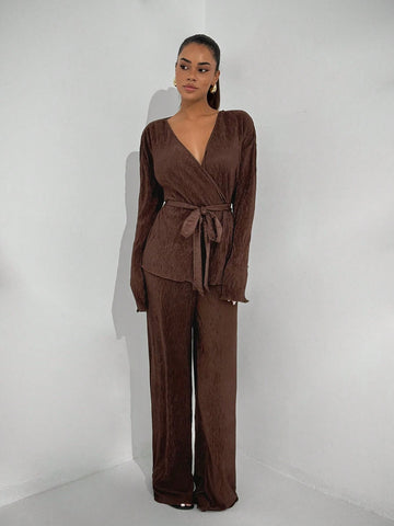 Fall Outfits For Casual Dates, Occasions And Parties - Elegant Women's Going Out Ensembles Including Long Sleeve Fitted Tops, Wrap-Style Pants