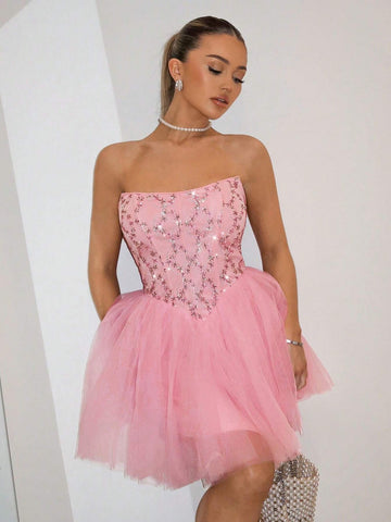 Summer Pink Plain Sweet & Romantic Dress, Ideal For Beach Vacation, Date, Wedding, Graduation, With Sexy Strapless Design, Lace Trim And Puffy Dress For Women