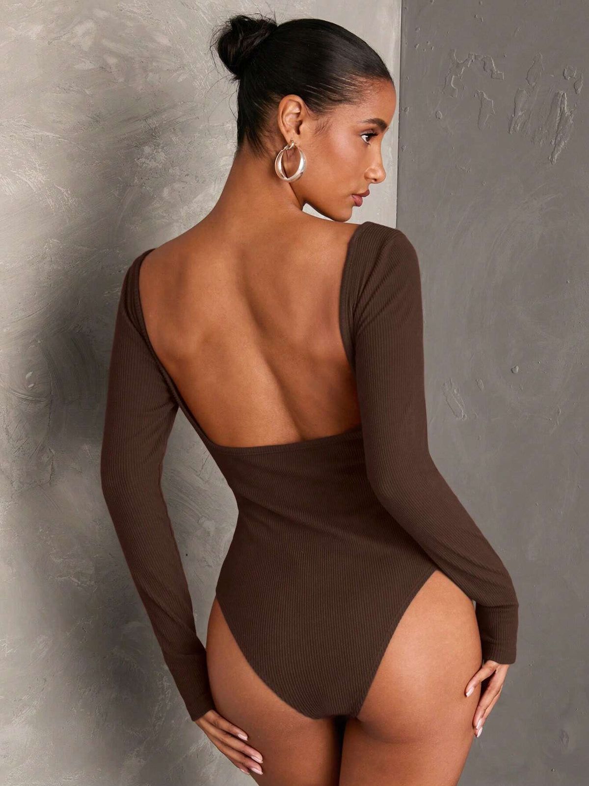 Women's Burgundy Solid Minimalist Sexy Backless Bodysuit With Boat Neck & Long Sleeve