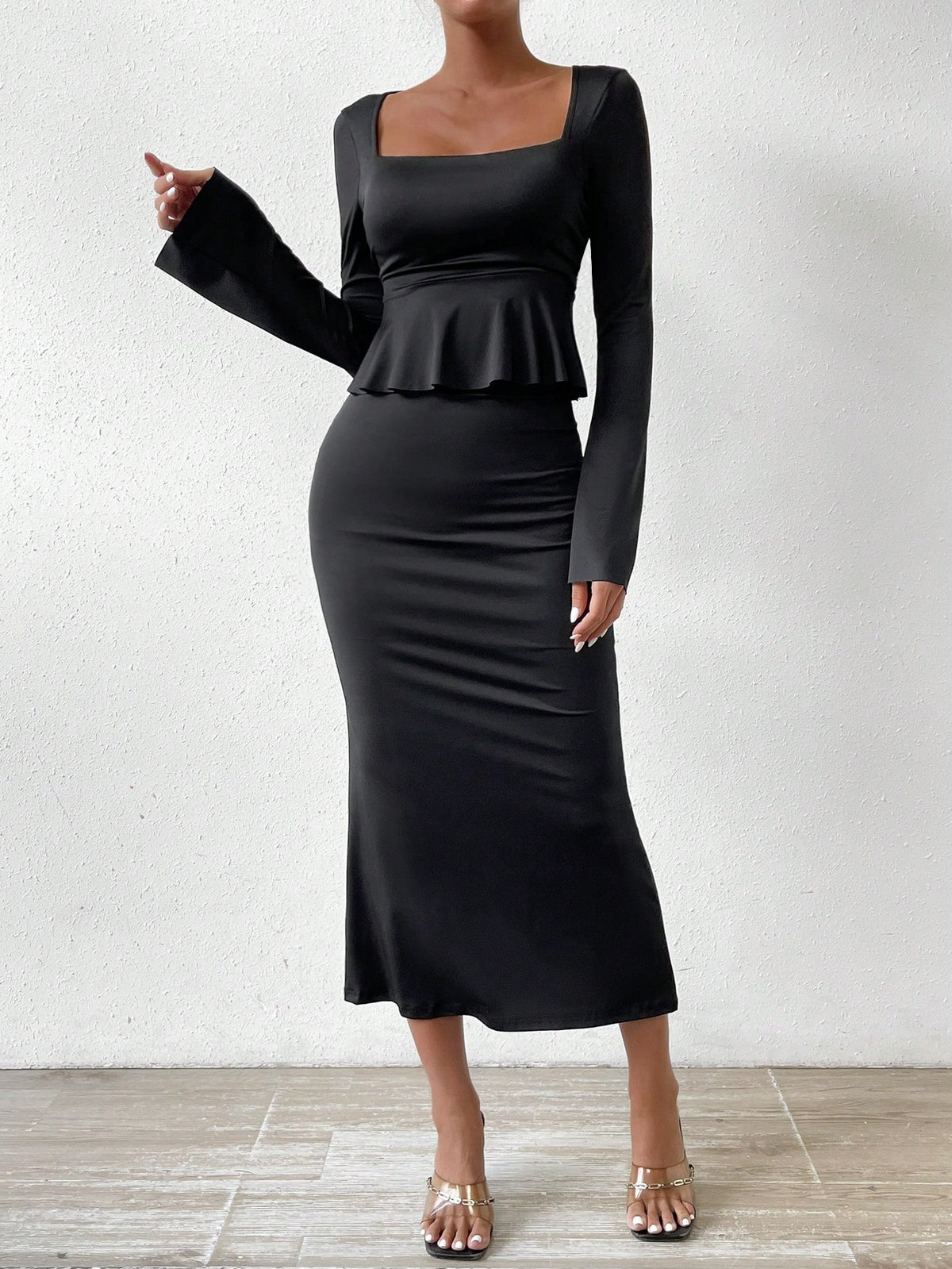 Women's Ruffle Hem Cropped T-shirt And Mermaid Hem Midi Skirt Set