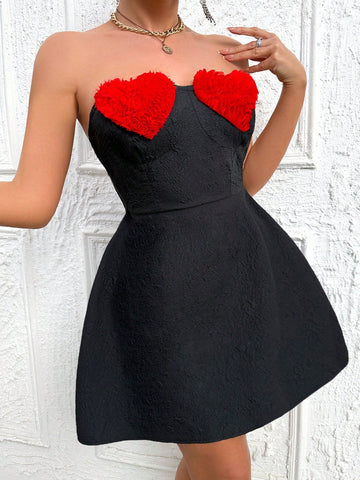 BAE Women's Strapless Dress With 3d Floral Detail And Heart-Shaped Neckline