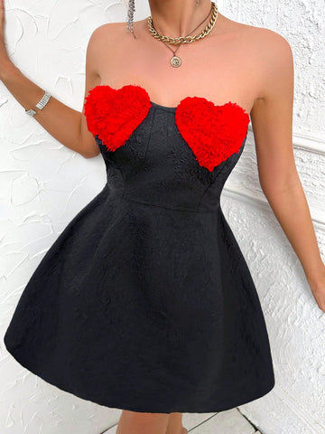 BAE Women's Strapless Dress With 3d Floral Detail And Heart-Shaped Neckline