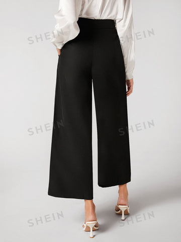 BIZwear Black Wide-Leg Capri Pants With Front Seam Detail