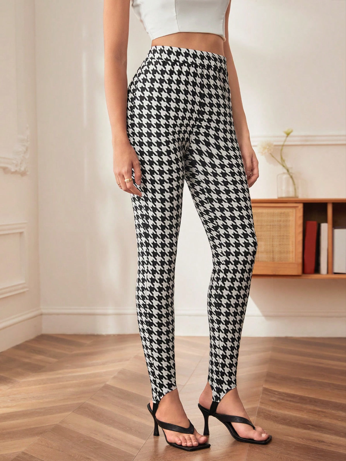 BIZwear Houndstooth Print Skinny Pants