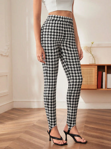 BIZwear Houndstooth Print Skinny Pants