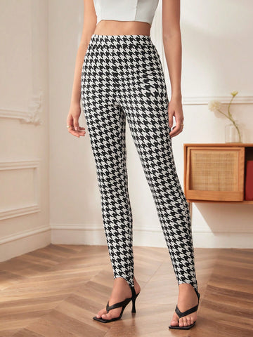 BIZwear Houndstooth Print Skinny Pants
