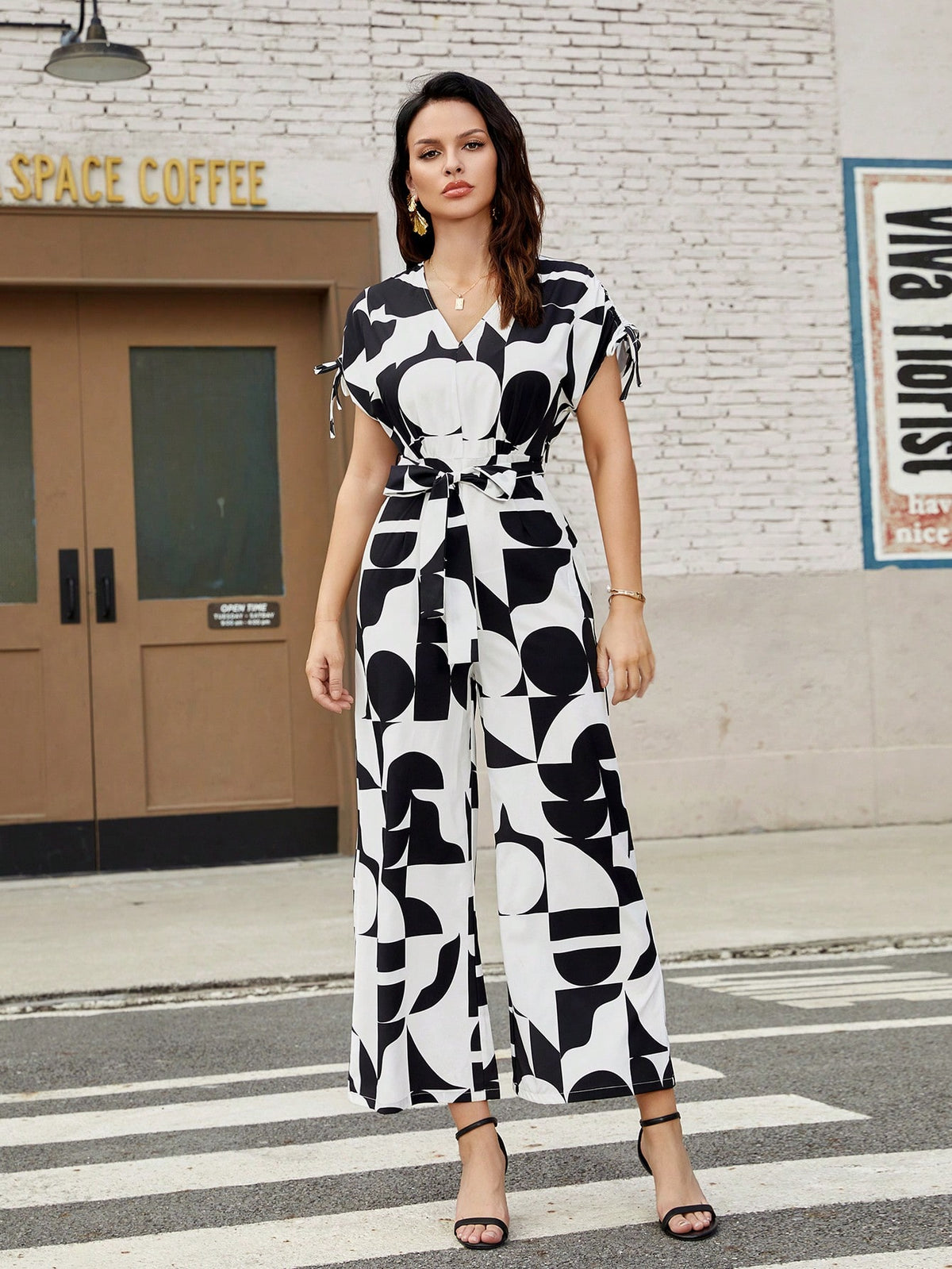 Women'S Random Printed Jumpsuit With Waist Belt