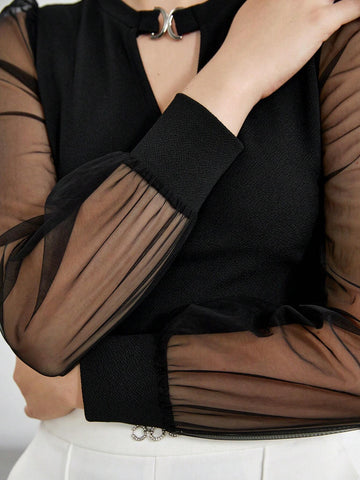 BIZwear Women's Mesh Splicing Solid Color Top