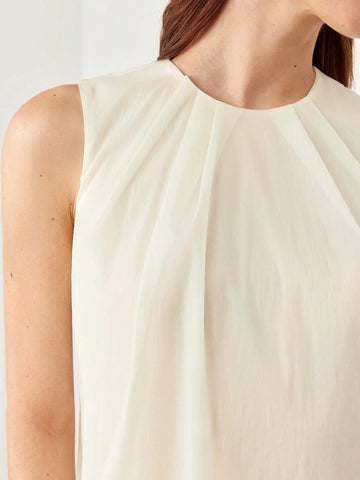 BIZwear Women's Round Neck Pleated Sleeveless Blouse