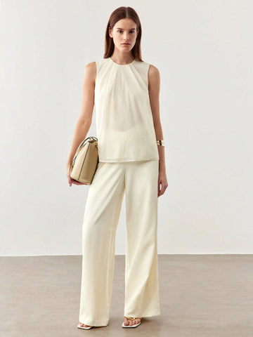 BIZwear Women's Round Neck Pleated Sleeveless Blouse