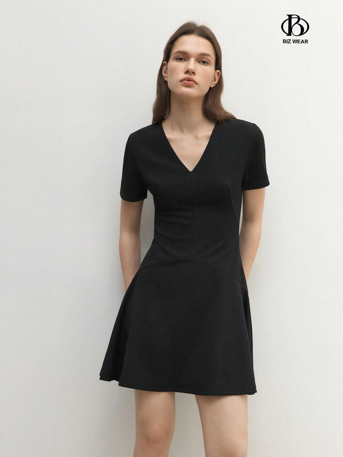 Women's Solid Color V-Neck Summer Casual Short Sleeve Dress