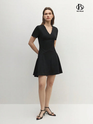 Women's Solid Color V-Neck Summer Casual Short Sleeve Dress