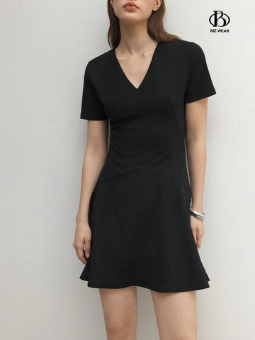 Women's Solid Color V-Neck Summer Casual Short Sleeve Dress