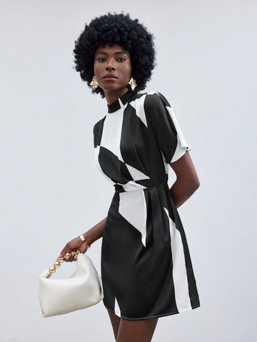 Women's Stand Collar Geometric Printed Short Sleeve Dress