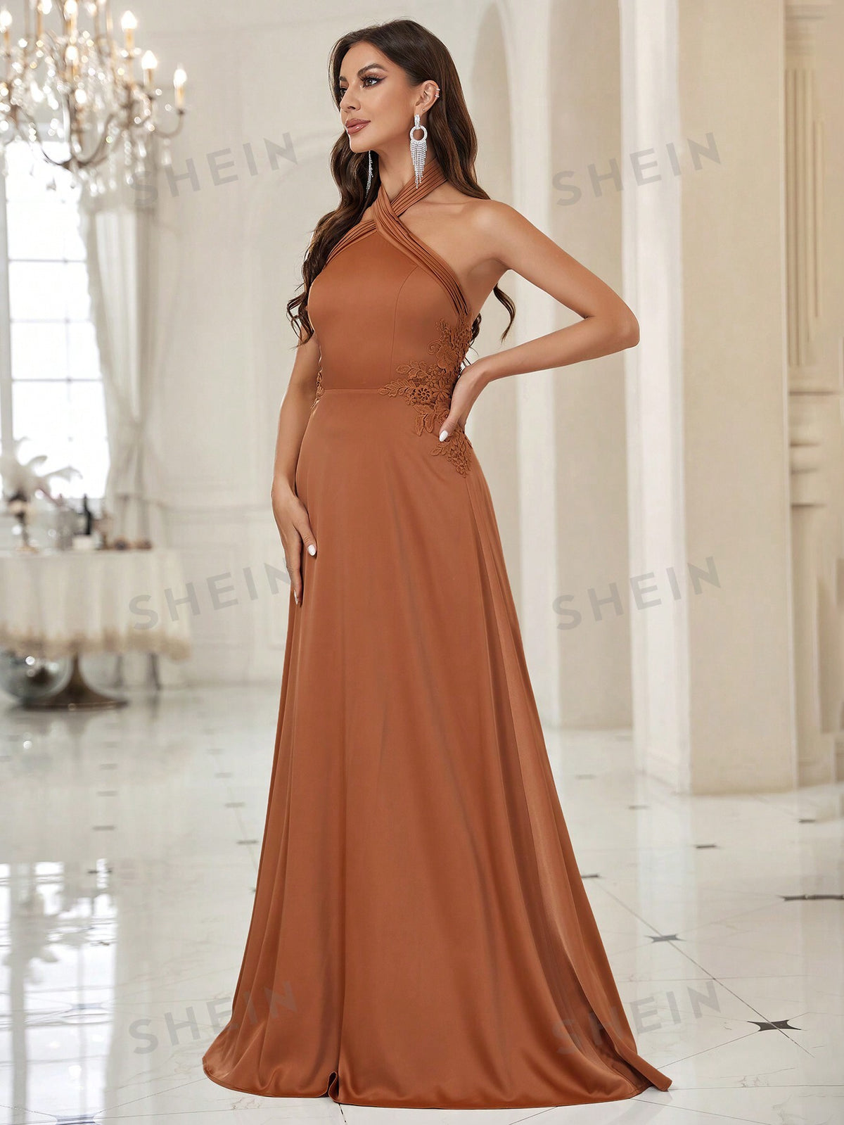 Crisscross Zipper Backless Halter Bridesmaid Dress