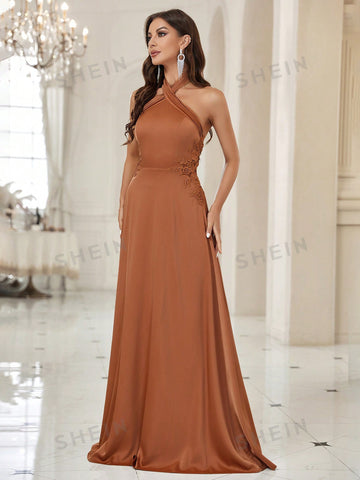 Crisscross Zipper Backless Halter Bridesmaid Dress
