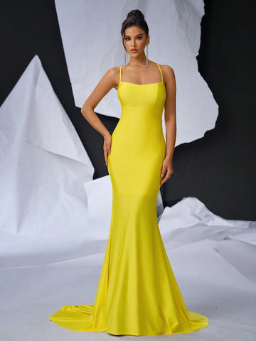 Elegant And Atmosphere Yellow Glossy Knit Dress, Featuring Slim Shoulder Straps,Perfect For Vacation, Prom, Wedding, Formal Events And Evening Party.