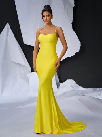 Elegant And Atmosphere Yellow Glossy Knit Dress, Featuring Slim Shoulder Straps,Perfect For Vacation, Prom, Wedding, Formal Events And Evening Party.