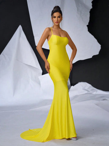 Elegant And Atmosphere Yellow Glossy Knit Dress, Featuring Slim Shoulder Straps,Perfect For Vacation, Prom, Wedding, Formal Events And Evening Party.