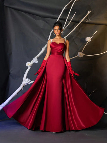 Elegant And Gorgeous Classic Wine Red Satin Fine Shiny Diamond Chain Shoulder Straps Spliced Peach Chest Sleeveless Gathered Fishtail Hem Spliced Oversized Outer Piece Evening Dance Party Heavy Evening Dress