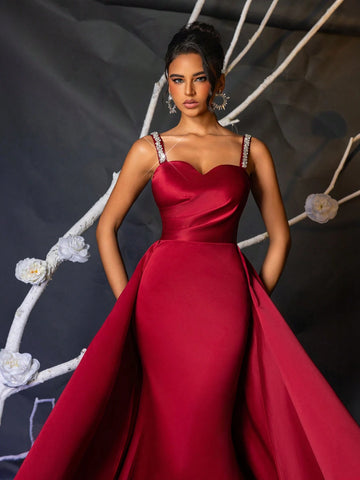 Elegant And Gorgeous Classic Wine Red Satin Fine Shiny Diamond Chain Shoulder Straps Spliced Peach Chest Sleeveless Gathered Fishtail Hem Spliced Oversized Outer Piece Evening Dance Party Heavy Evening Dress