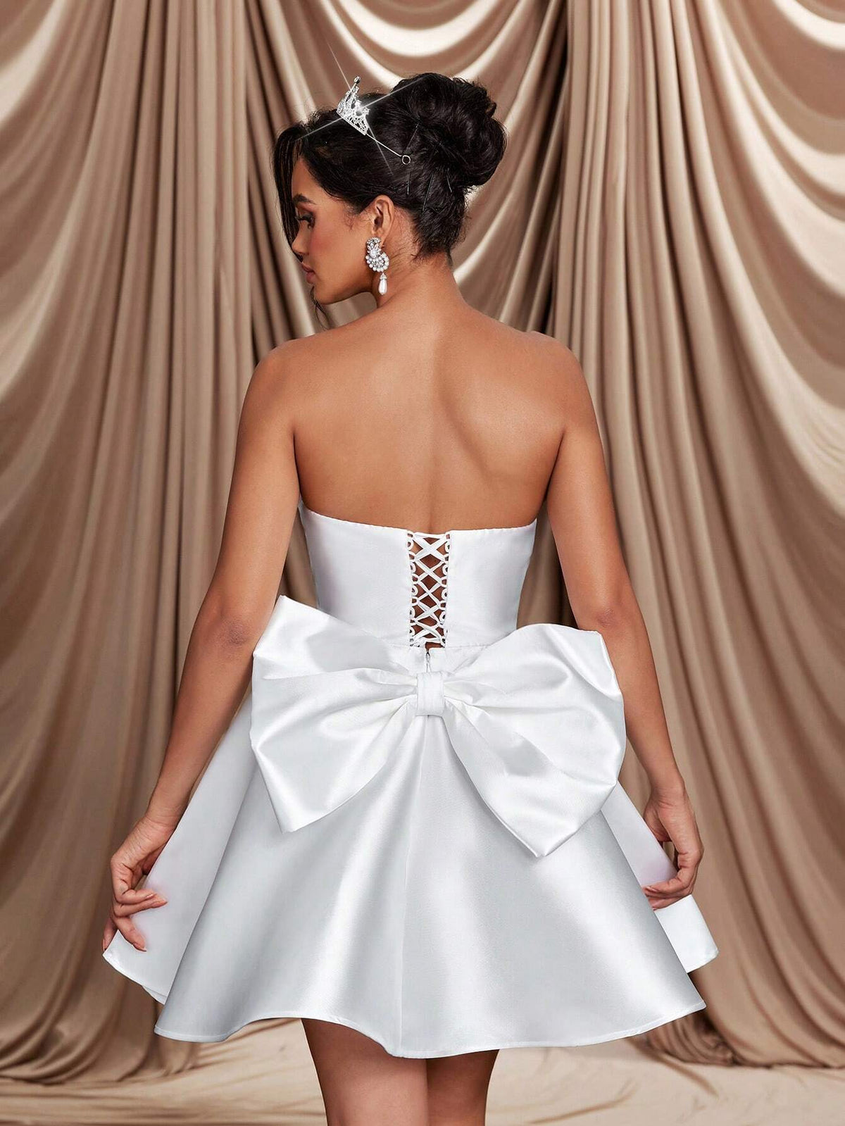 Elegant And Gorgeous Luxury Beige Strapless Strapless Beaded Embroidered Satin Ruffled Tutu Skirt With Large Skirt And Long Bow, Suitable For Wedding, Party, Prom, Vacation, Bridal Gift Shower Dress