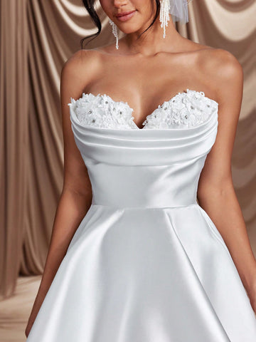 Elegant And Gorgeous Luxury Beige Strapless Strapless Beaded Embroidered Satin Ruffled Tutu Skirt With Large Skirt And Long Bow, Suitable For Wedding, Party, Prom, Vacation, Bridal Gift Shower Dress