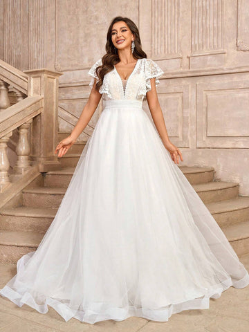 Elegant And Gorgeous White French Lace And Mesh Pleats Decorated Backless A-Line Wedding Dress With Long Train