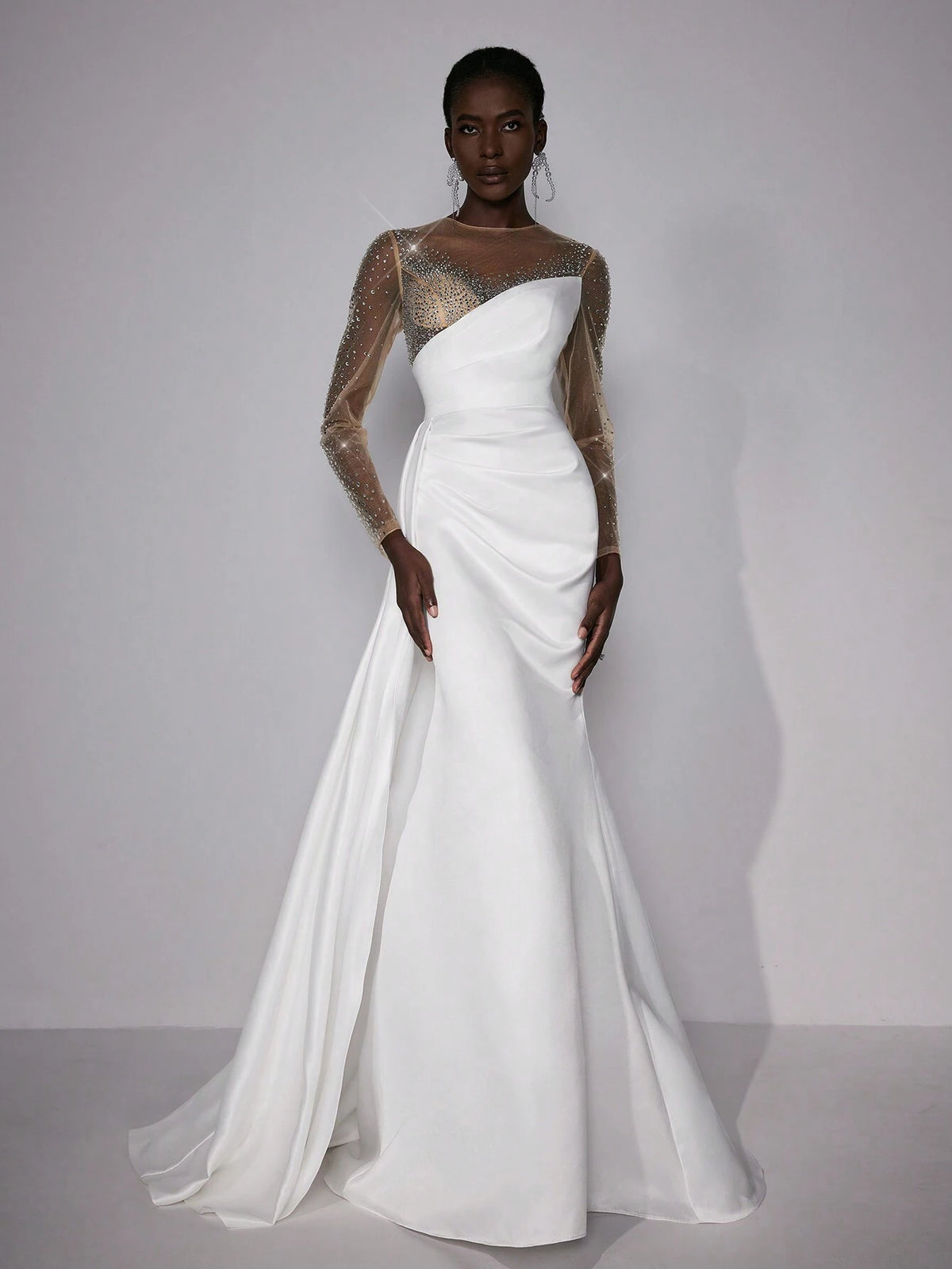 Elegant And Gorgeous White Luxury Handmade Hot Diamond Round Neck Long Sleeves Ribbon Pleats Oversized Skirt Wedding Festival Wedding Dress