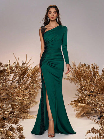 Elegant And Romantic Contrasting Color Lace Splicing Dark Green Elastic Knitted Irregular One-Shoulder Long-Sleeved Pleated Slim Mermaid Hem High Slit Wedding Event Date Bridesmaid Dress