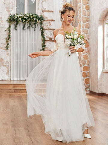 Elegant And Romantic Off-Shoulder Cami Wedding Dress With 3d Floral Decorations And Tulle Overlay