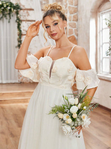 Elegant And Romantic Off-Shoulder Cami Wedding Dress With 3d Floral Decorations And Tulle Overlay