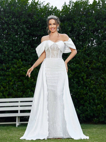 Elegant And Romantic One-Shoulder Wedding Dress With Pleating Details  With Hanging Sleeves And Large Hem Chest Pleats And Padded Structure, Fine Sequin Embroidered Pattern Fabric Suitable For Romantic Wedding Season Wedding Event Occasions Wedding Dress