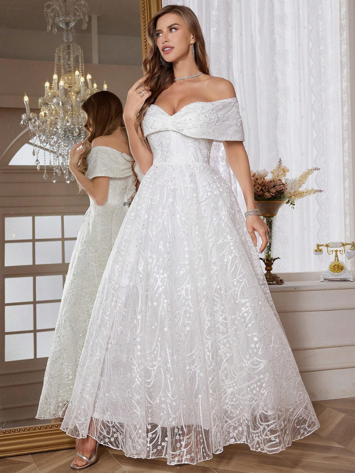 Elegant And Romantic Pattern Embroidered Off-Shoulder Wedding Dress With A Big Hem