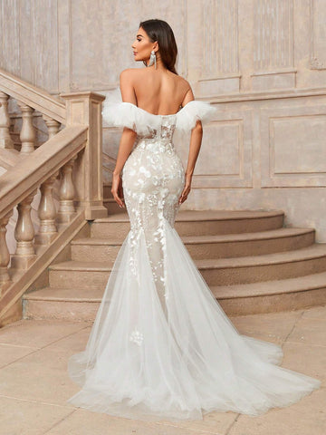Elegant And Romantic White One-Shoulder Embroidered Lace Mesh Transparent High-Waist Line Breast Cup Fishbone And Tulle Insert Hem Fishtail Long Floor-Length Wedding Dress