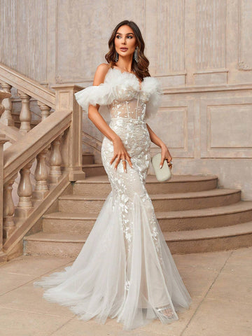 Elegant And Romantic White One-Shoulder Embroidered Lace Mesh Transparent High-Waist Line Breast Cup Fishbone And Tulle Insert Hem Fishtail Long Floor-Length Wedding Dress