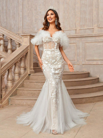 Elegant And Romantic White One-Shoulder Embroidered Lace Mesh Transparent High-Waist Line Breast Cup Fishbone And Tulle Insert Hem Fishtail Long Floor-Length Wedding Dress