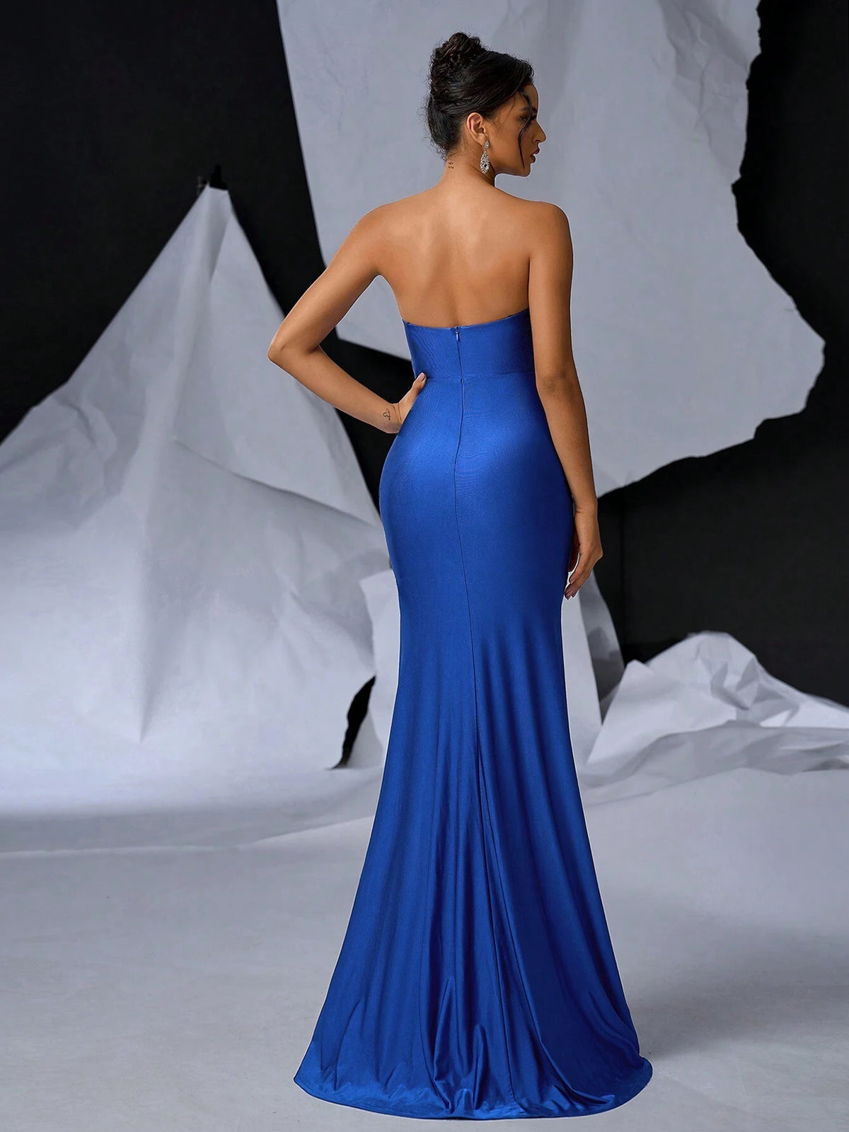 Elegant And Sexy Dark Blue Elastic Knitted Shiny Swimsuit Material Corset V-Neck Holiday Party Heavy Duty Dress For Graduation Season Wedding Event