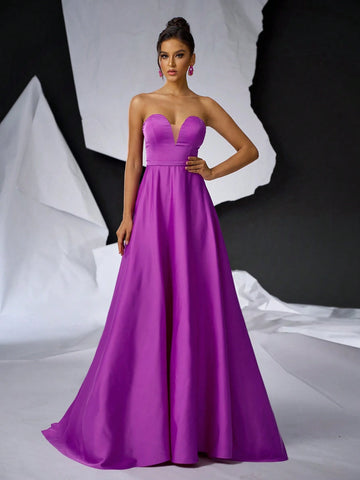Elegant And Simple Purple Strapless Dress With Deep V-Neckline And Contrast Mesh Detail, Belted Design At Waist, Formal Ball Gown For Women, Perfect For Formal Events Such As Proms, Weddings, And Banquets
