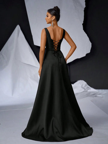 Elegant And Simple Wide-Shoulder Black Dress With Deep V-Neck And Contrast Mesh  Lace Up Back Dress, Suitable For Bachelor Parties, Weddings, Events And Various Banquets And Dancing Parties. Formal Ball Gown For Women