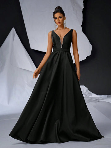 Elegant And Simple Wide-Shoulder Black Dress With Deep V-Neck And Contrast Mesh  Lace Up Back Dress, Suitable For Bachelor Parties, Weddings, Events And Various Banquets And Dancing Parties. Formal Ball Gown For Women