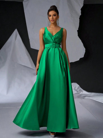 Elegant And Understated Green Satin Dress Features Wide Strap, V-Neckline, Wedding Party, Single-Party And Formal Evening Event.