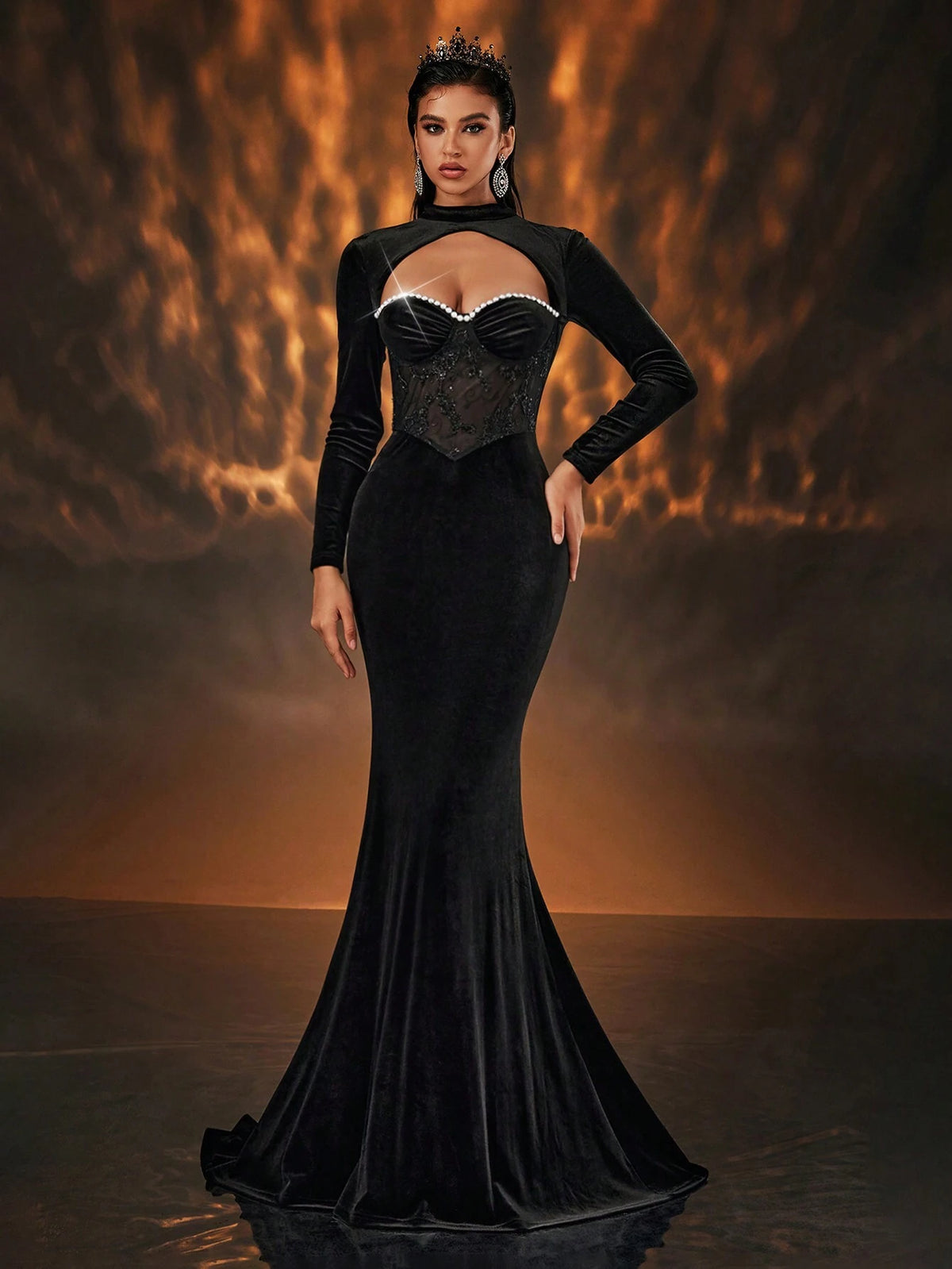 Elegant Black Velvet Long Sleeve Front Hollow Chest Handmade Beaded Chain Waist See-Through Pearl Embellished Mermaid Style Formal Evening Gown