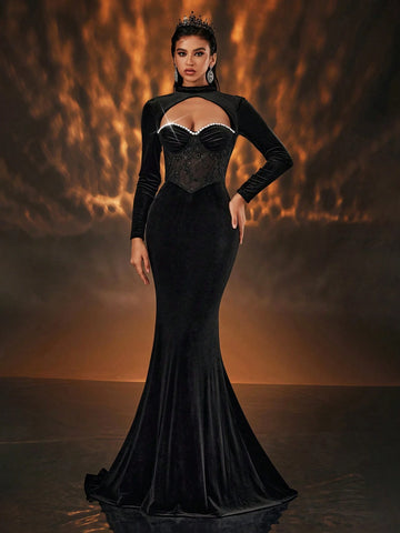 Elegant Black Velvet Long Sleeve Front Hollow Chest Handmade Beaded Chain Waist See-Through Pearl Embellished Mermaid Style Formal Evening Gown